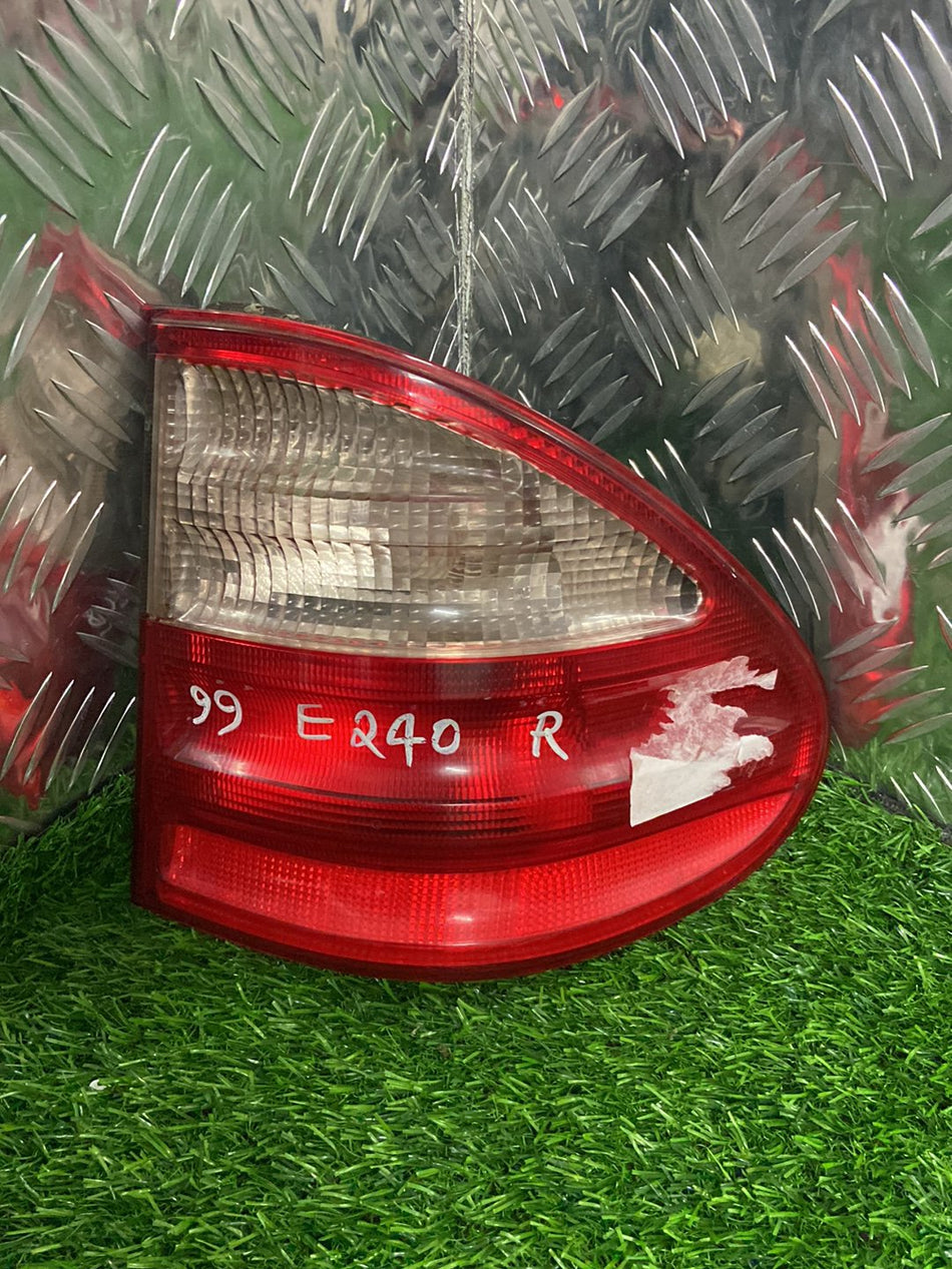 1995-2002 Mercedes-Benz E-Class W210- Right Taillight PN: A2108205464