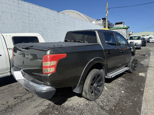 2016 Mitsubishi Triton GLXR
