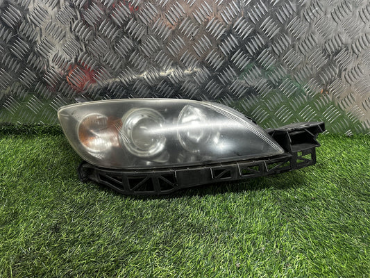 2003-2009 Mazda Axela BK - Right Headlight PN: STANLEY P2951