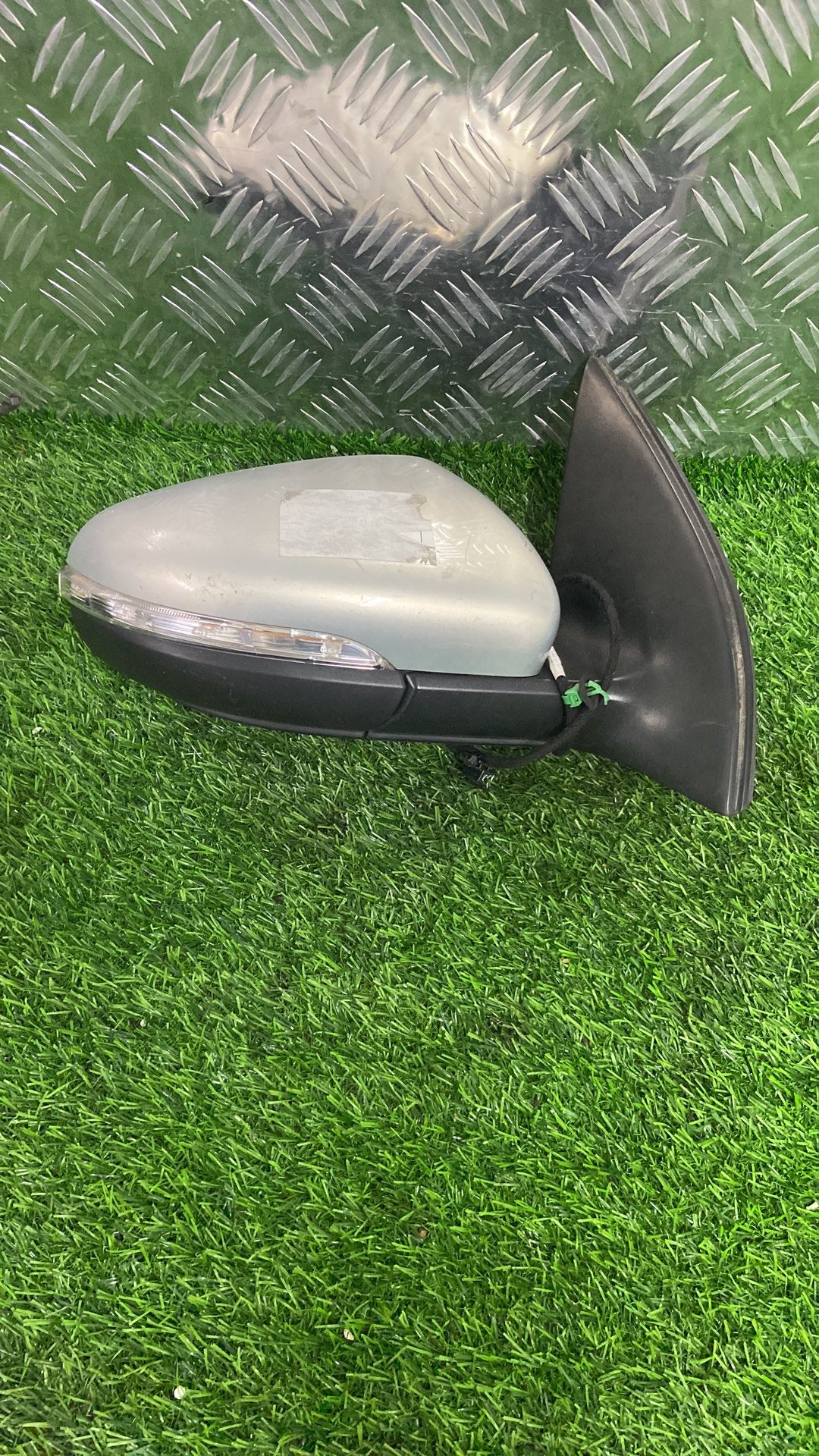 2009 - 2013 Volkswagen Golf Right Door Mirror 6 WIRE