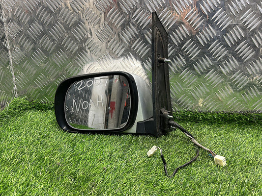 2001 - 2007 Toyota Noah Left Door Mirror 2 PLUG (5+2) WIRE TYPE