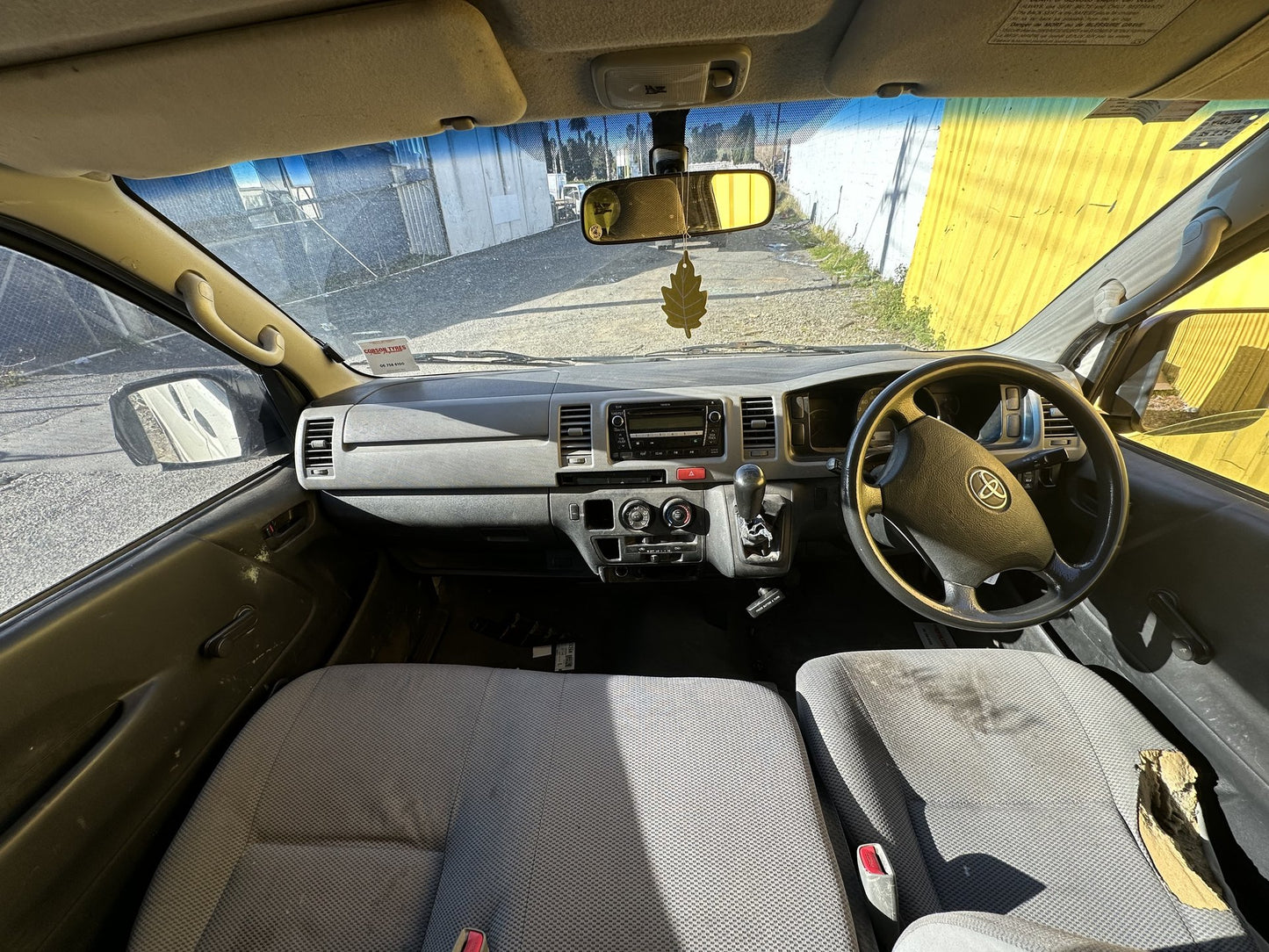 2010 Toyota Hiace Commuter