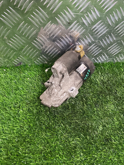 Mazda MPV Starter Motor M000T87681