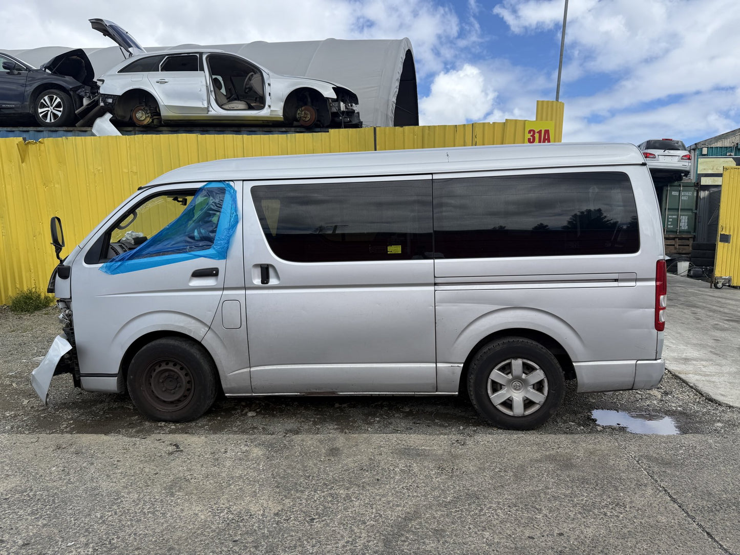 2011 Toyota Hiace 2TR WRECKING FOR PARTS ONLY