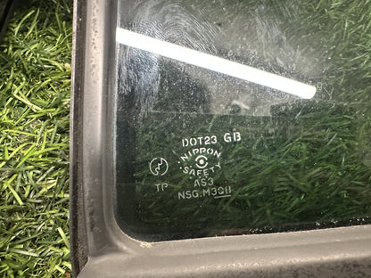 2002-2007 Mazda Demio DY- Right Rear Quarter Door Glass PN: M3Q8