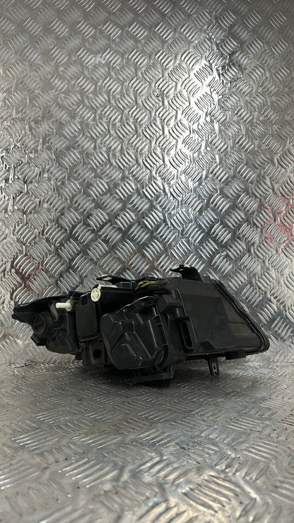 2007-2011 BMW 320i Left Headlight VALEO 044273
