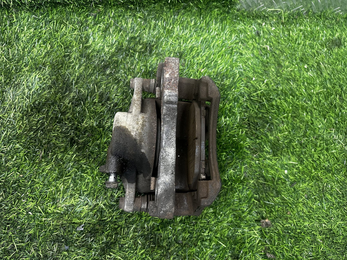 2004-2019 Toyota Hiace H200 - Right Front Caliper PN: SINGLE POT