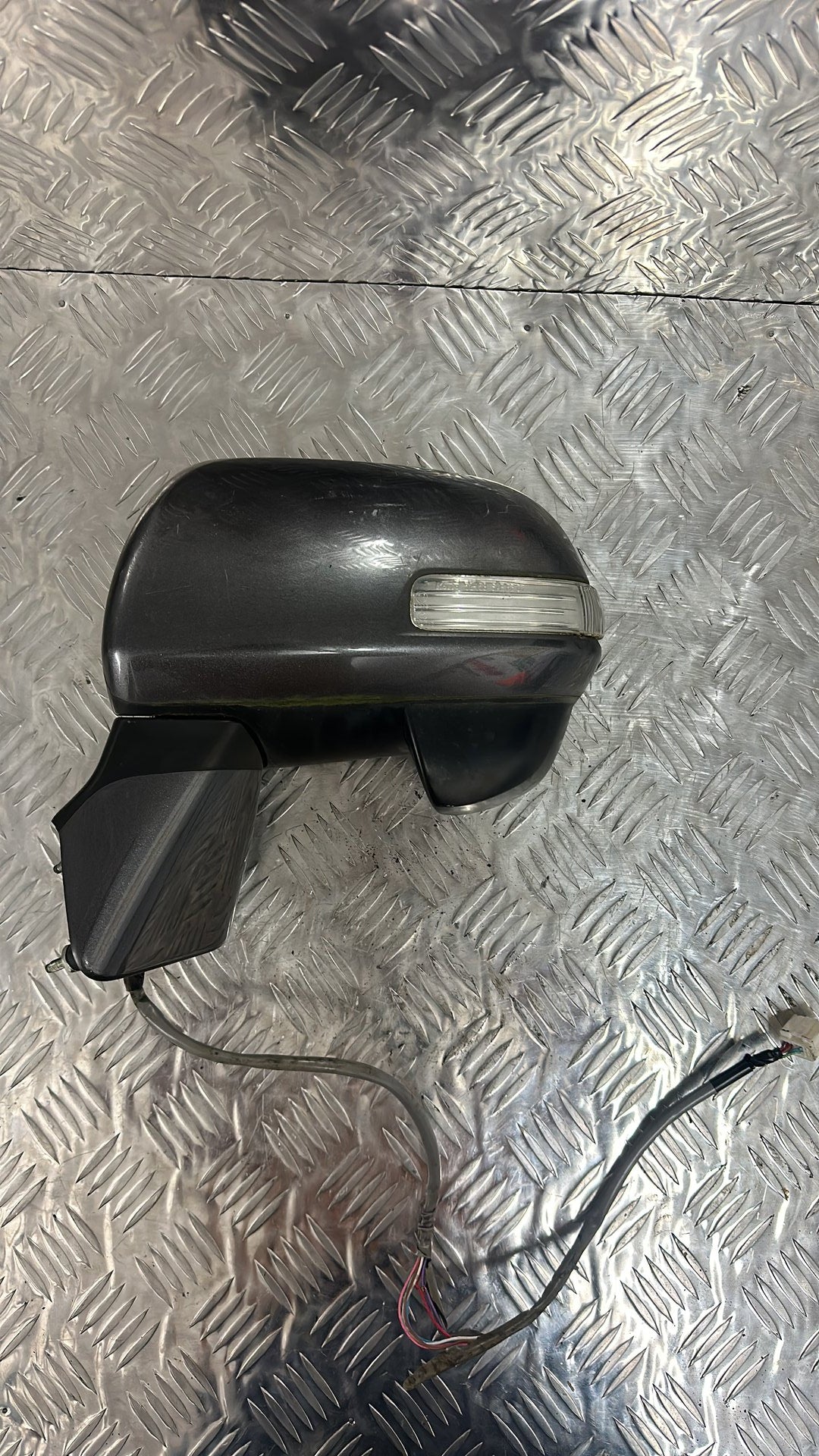 Toyota Noah Left Door Mirror 7 WIRES