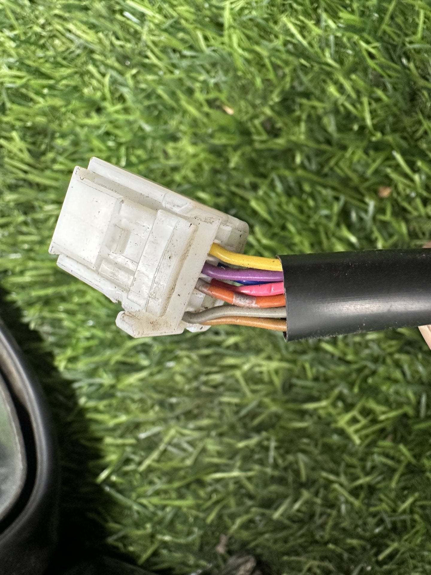 2002-2007 Nissan Murano Z50- Right Door Mirror PN: 7 WIRE TYPE