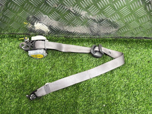 2005 - 2015 Toyota Hilux Left Front Seat Belt 7P7560-P