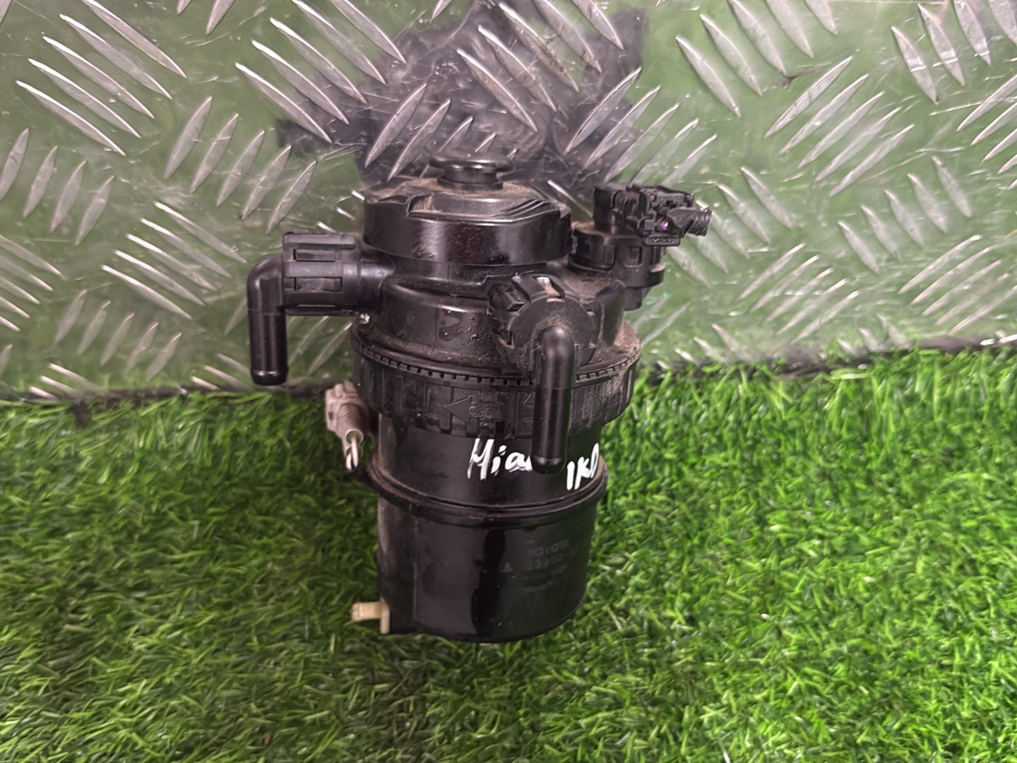 2004-2015 Toyota Hiace Fuel Filter Primer Pump 23300-30205