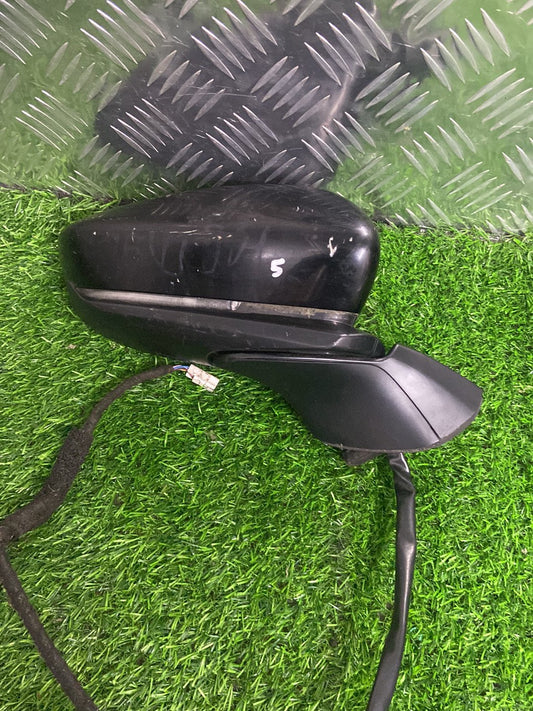 2019 - 2025 Mazda Mazda3 Right Door Mirror 8 Wire Type