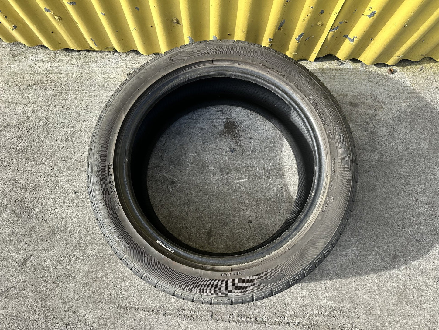 - Tyre PN: 235/45/17 97V