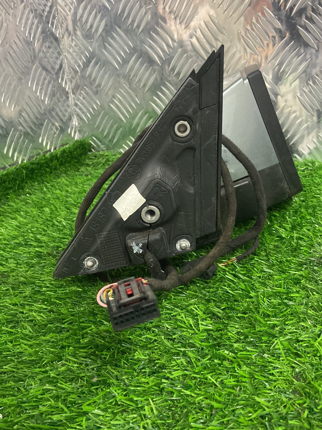 2015 - 2024 Skoda Superb Right Door Mirror 2 Plug (15+2) Type