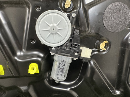 2004-2009 Nissan Fuga Y50 - Right Front Window Regulator/Motor PN: 6 PIN