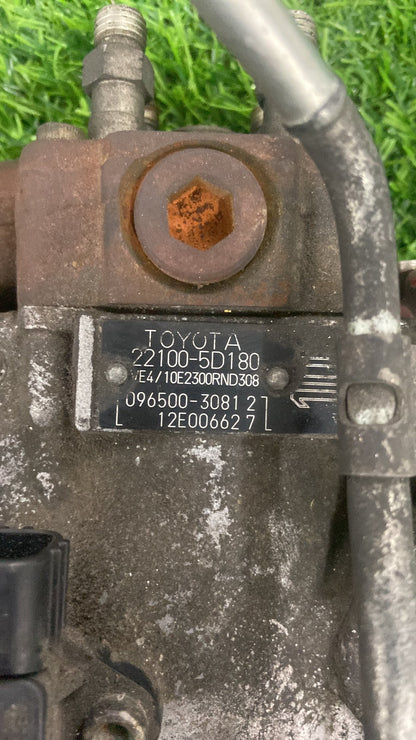 Toyota Hilux Injector Pump 221005D180