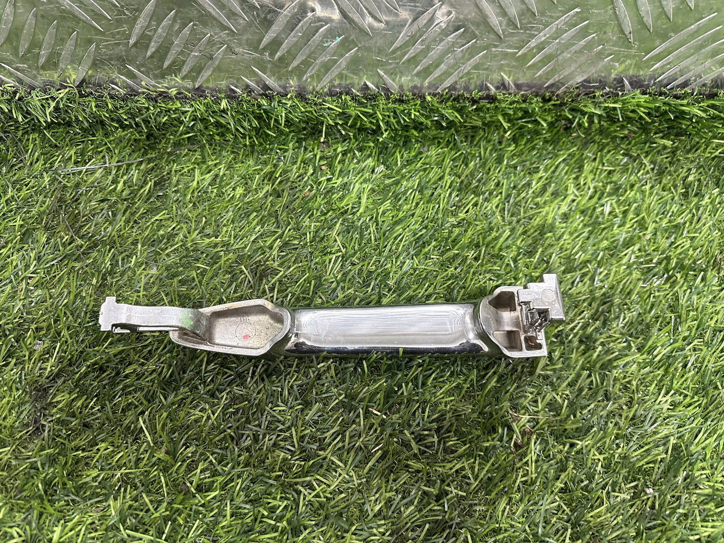 2001-2007 Toyota Voxy R60- Rear Exterior Door Handle PN: CHROME FINISHED