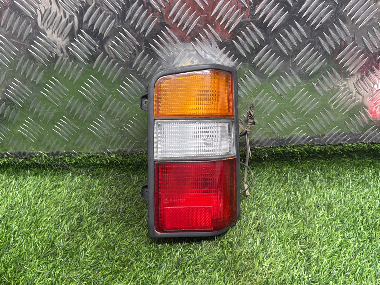 1999 - 2013 Mitsubishi L300 Right Taillight 11-1647LC
