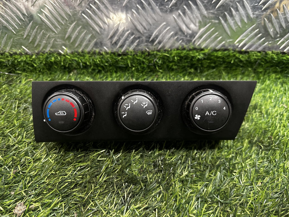 2012-2018 SsangYong Actyon - Climate Controller PN: