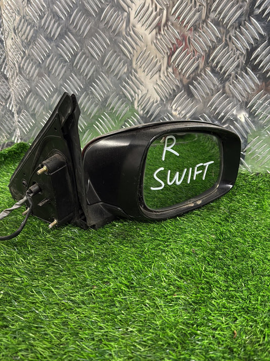 2005-2010 Suzuki Swift ZC31S- Right Door Mirror PN: 2 PLUG (4+2 WIRE TYPE)