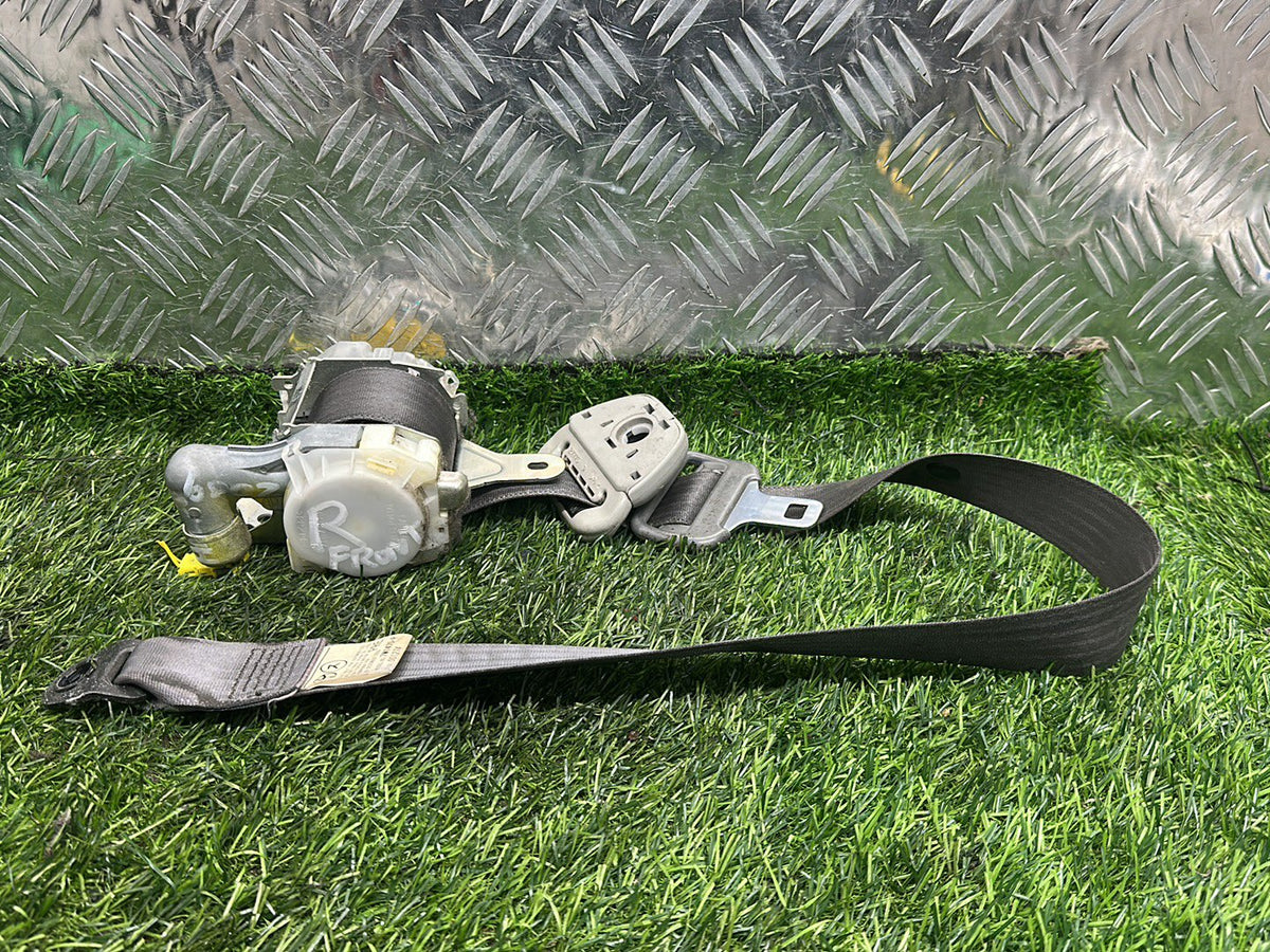 2004-2019 Toyota Hiace H200 - Right Front Seat Belt PN: 7M1470-P