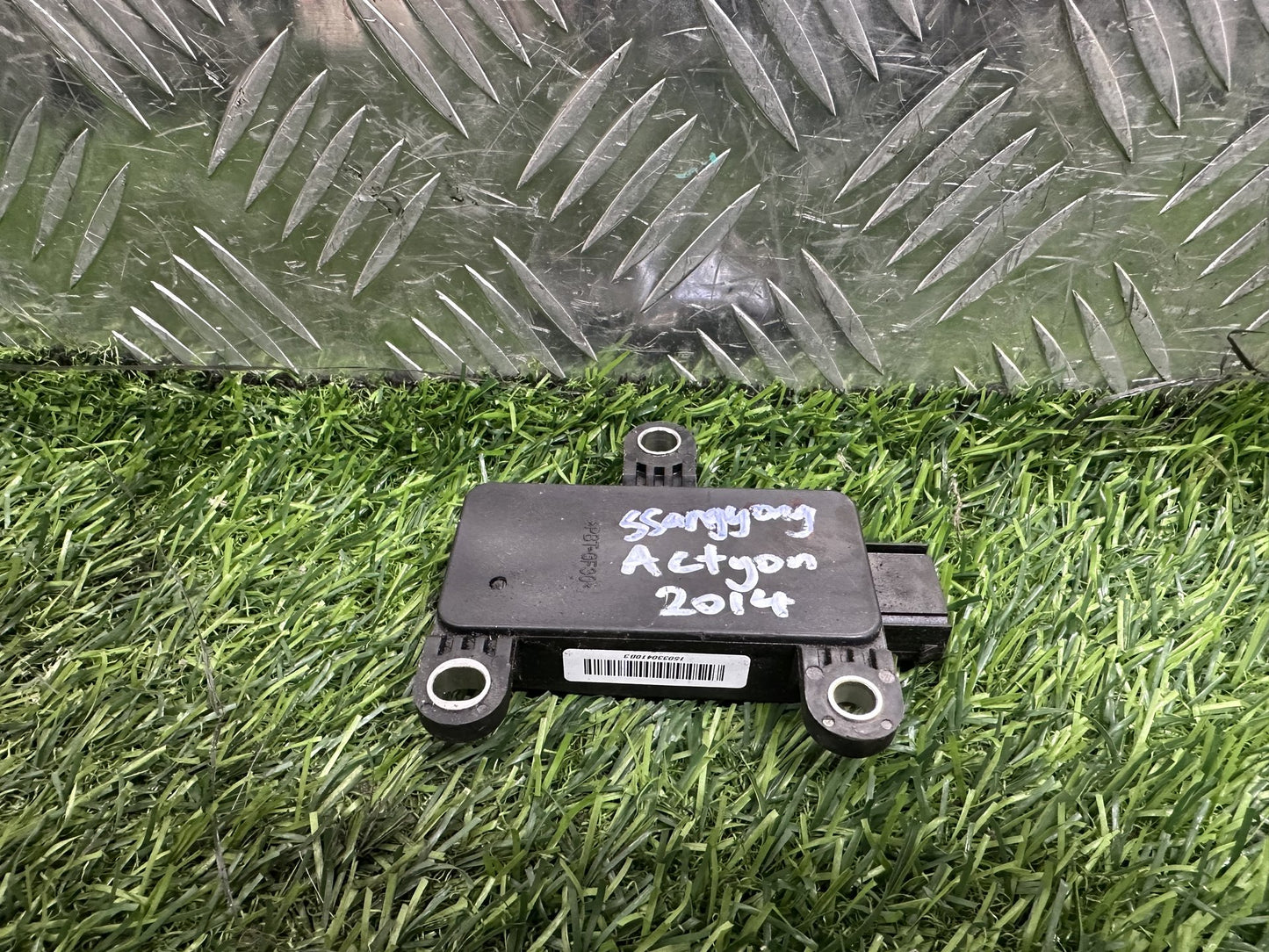2011-2018 SsangYong Actyon II- Yaw Rate Sensor PN: BG681-0K1-40 (6 PIN)