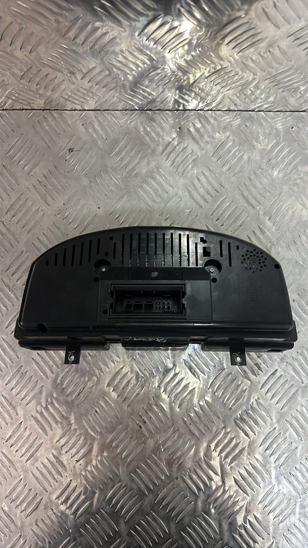 2005-2010 Volkswagen Passat 3C2- Instrument Cluster PN: A2C531941B1
