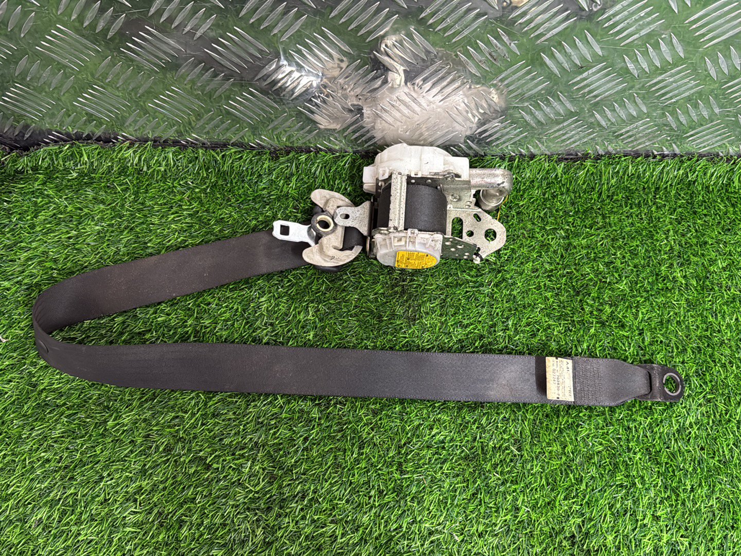 2006 - 2012 Toyota Auris Left Front Seat Belt 7Q2830-P