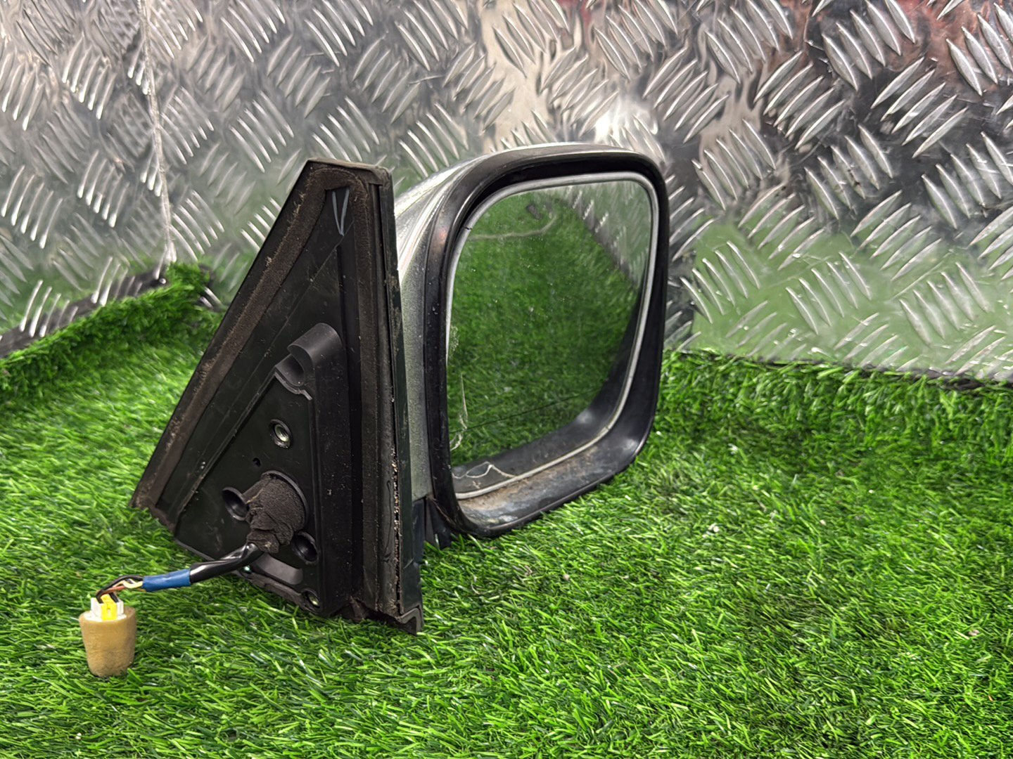 1999 - 2006 Mitsubishi Pajero Right Door Mirror 7 Wire