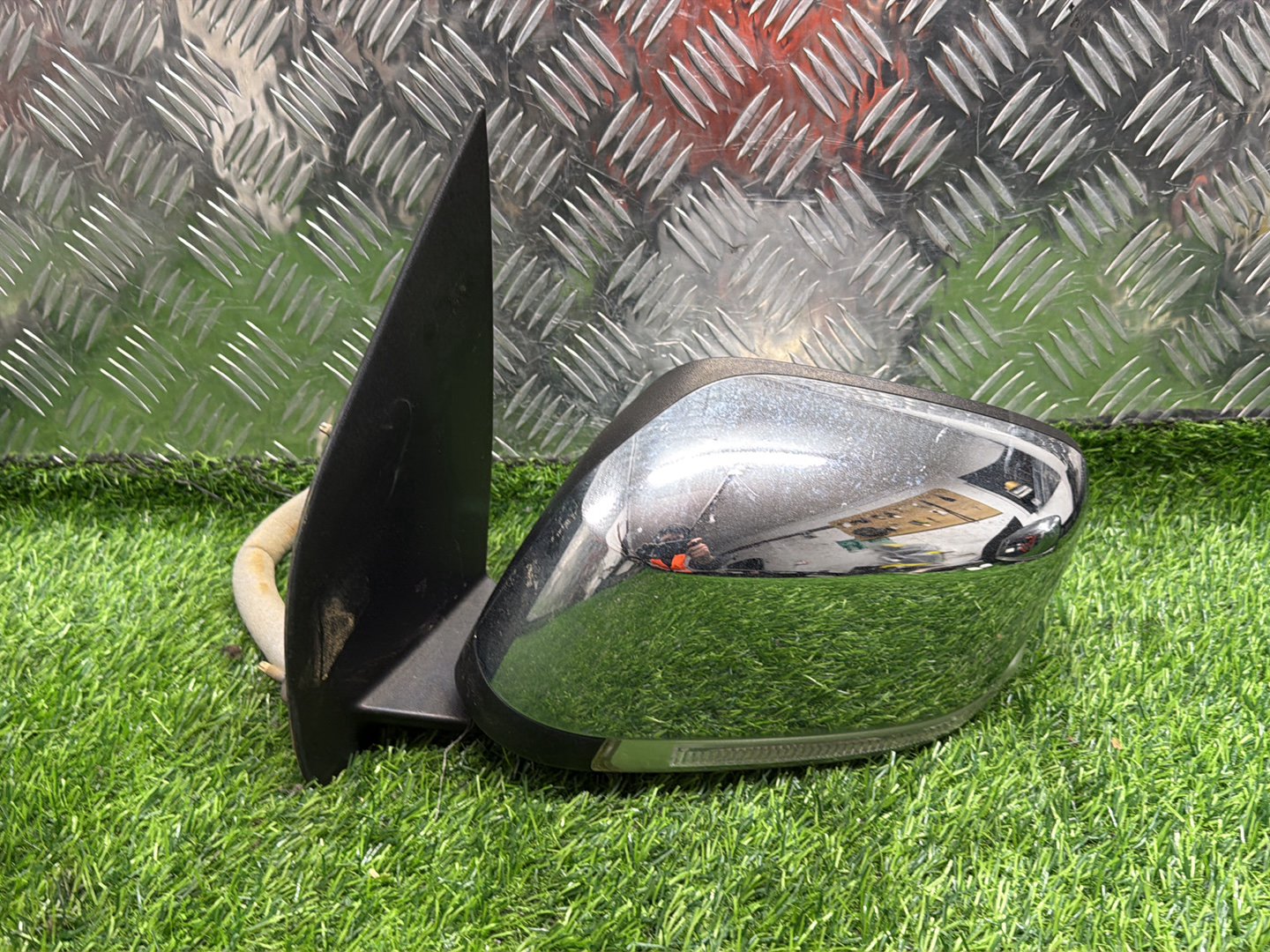 2004 - 2015 Nissan Navara Left Door Mirror 7 Wire Indicator Type