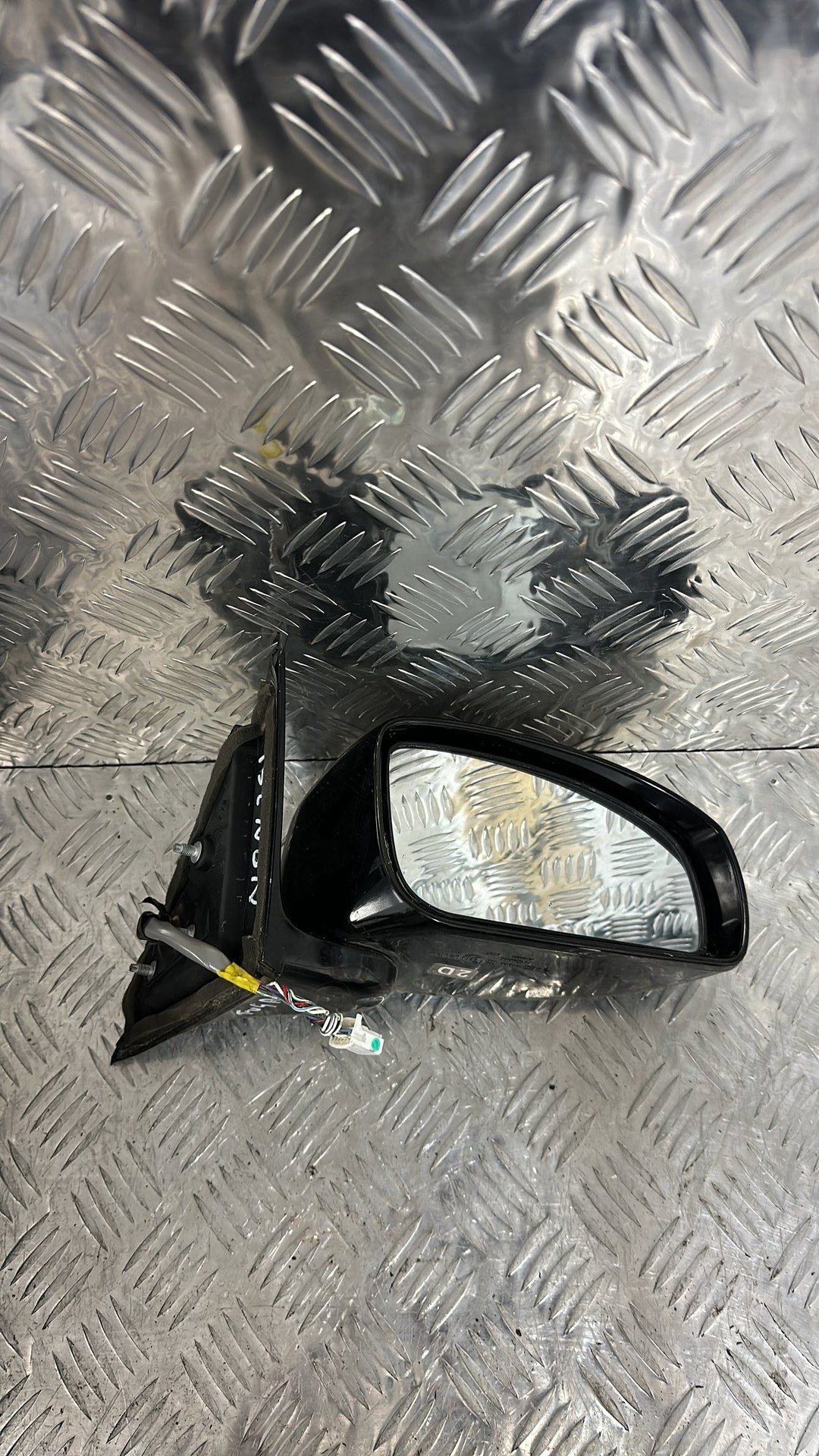 2005-2009 Nissan Fuga GY50- Right Door Mirror PN: 11 WIRE