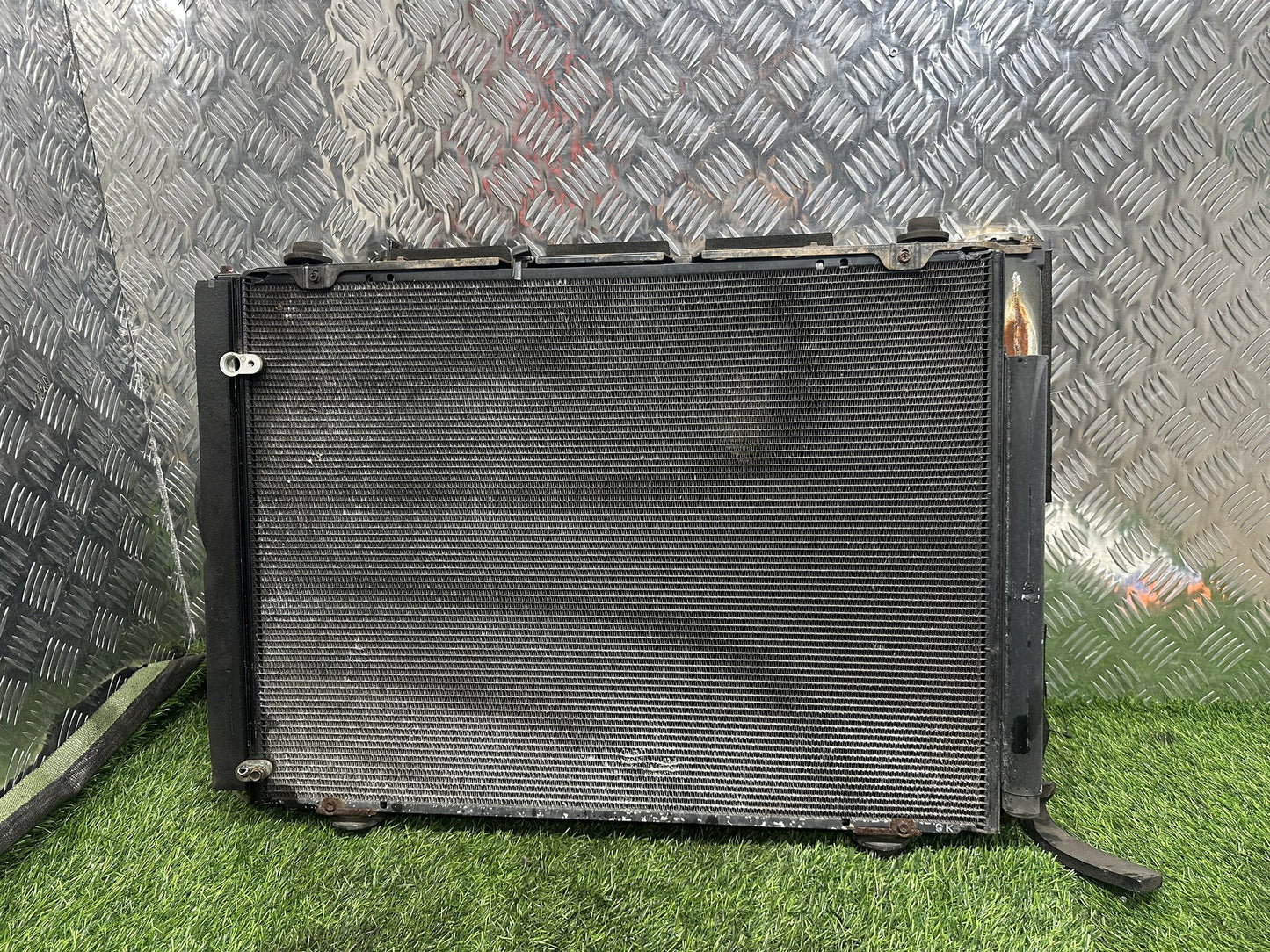 2003-2013 Toyota Harrier U30 GSU30 - Radiator PN: 2GR