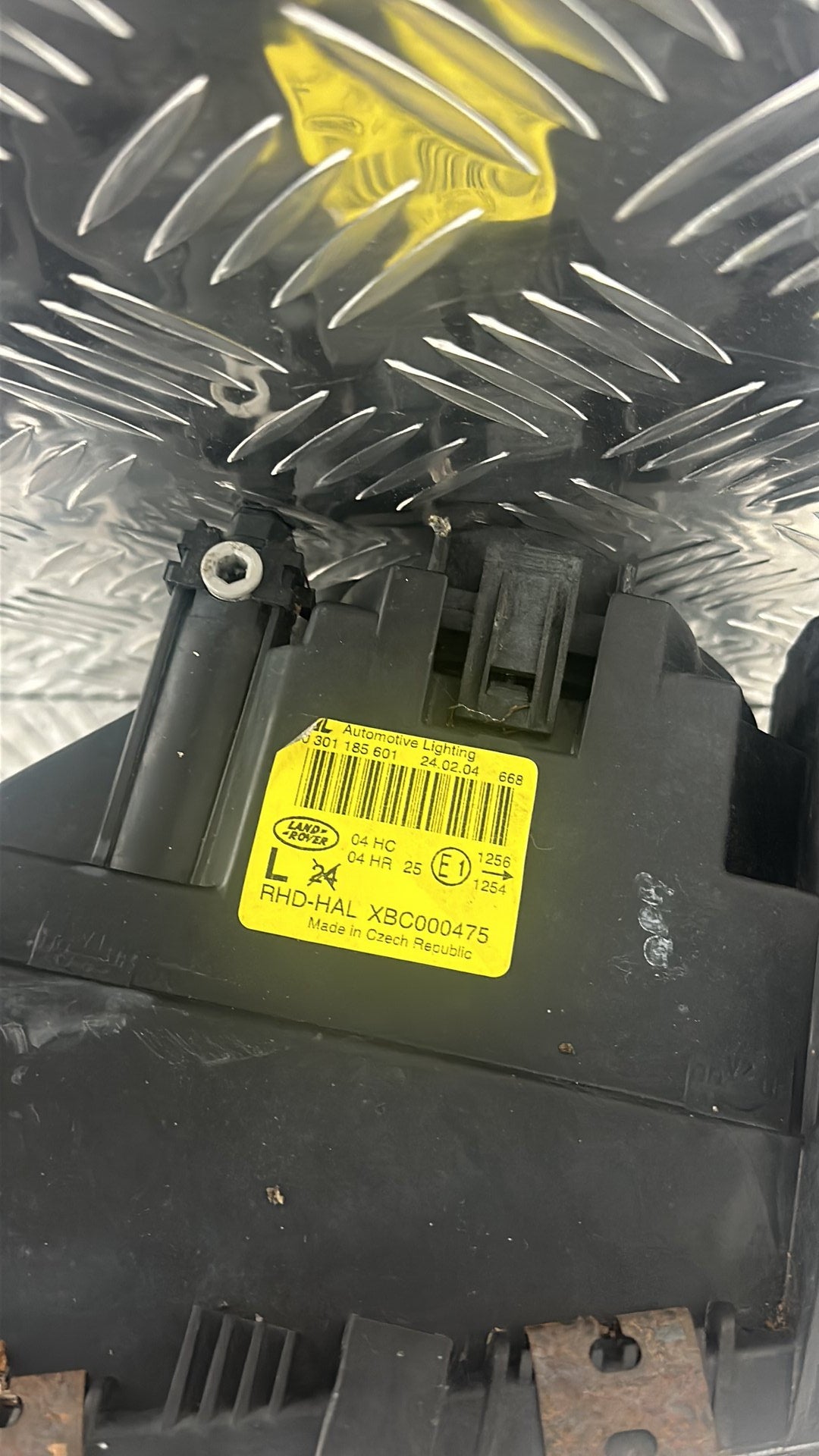 2002-2012 Land Rover Range Rover Left Headlight XBC000475