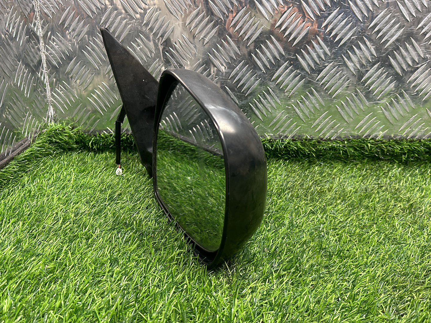 2004-2019 Toyota Hiace H200- Right Door Mirror PN: 3 WIRE TYPE