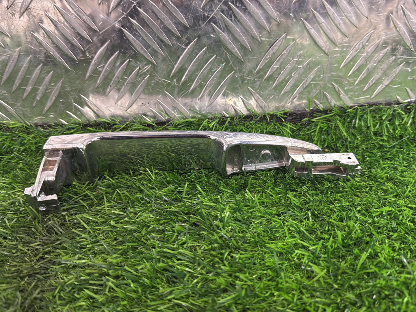 2010-2016 Nissan Leaf ZE0- Left Rear Exterior Door Handle PN: