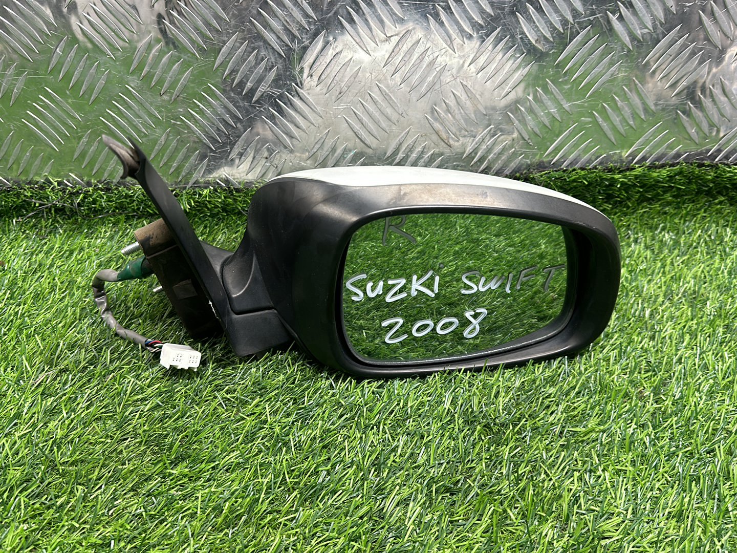 2004 - 2010 Suzuki Swift Right Door Mirror 7 Wire Type