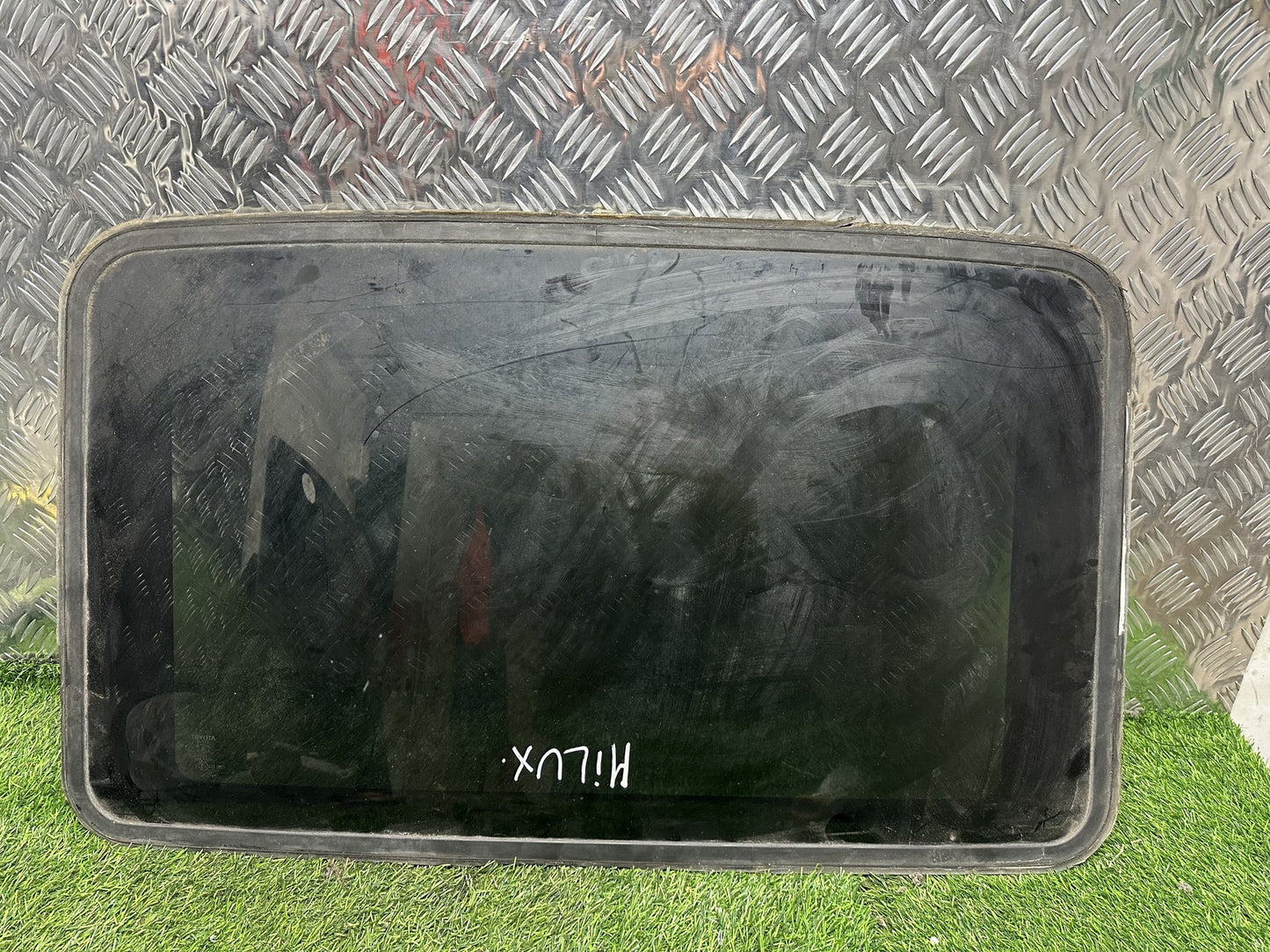 1995-2002 Toyota Hilux Surf- Roof Glass/Sunroof/T PN: M4Q8