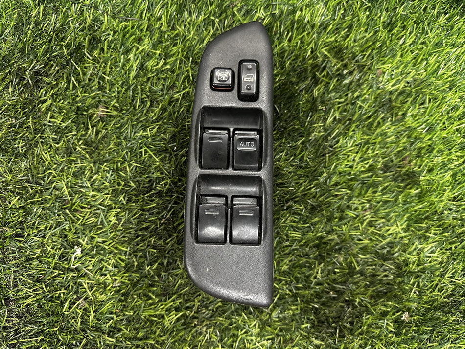 2005 Toyota RAV4 A20 - Master Power Window Switch PN: 84820-42080