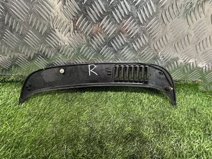 1990-2004 Toyota Hiace H100 - Right Quarter Ventilation Louver PN: 62905-95J01