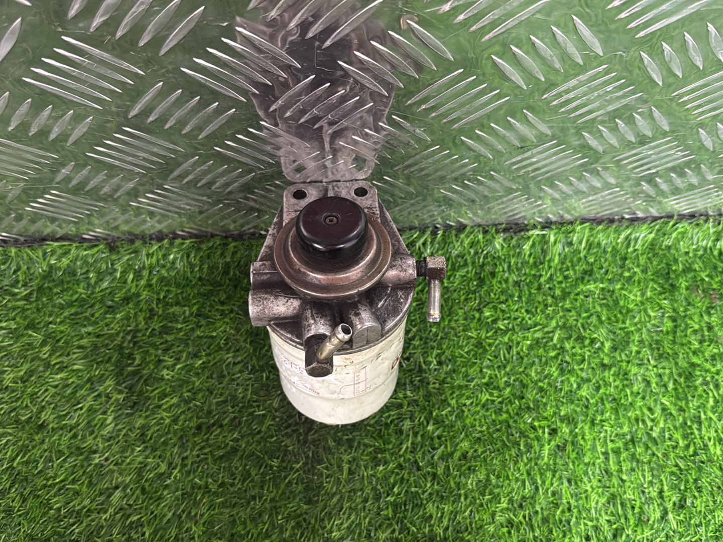 1990-1997 Nissan Navara Fuel Filter Primer Pump