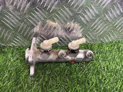 1990-2003 Toyota Hiace H100- Brake Master Cylinder PN: