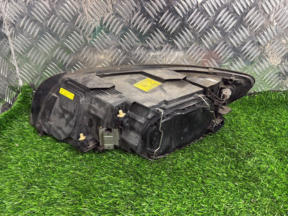 2004 - 2007 Volvo V50 Right Headlight 30698894