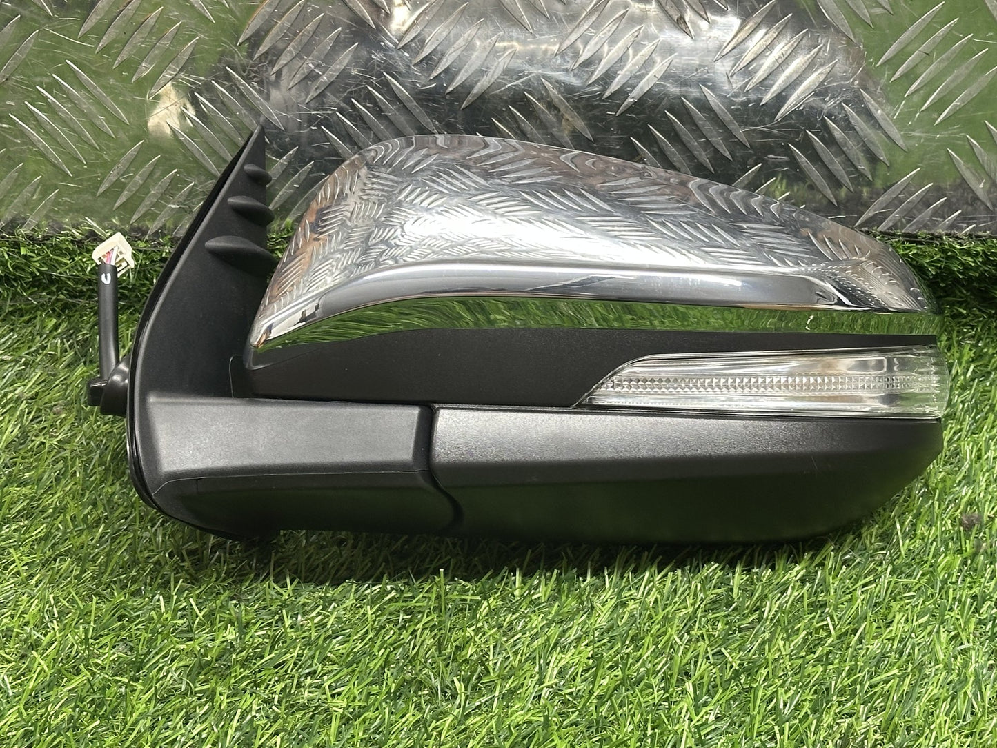 2015-2023 Toyota Hilux- Left Door Mirror PN: 5 WIRE TYPE