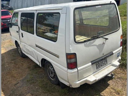 2005 Mitsubishi L300 4G63 LM2811 WRECKING FOR PARTS ONLY