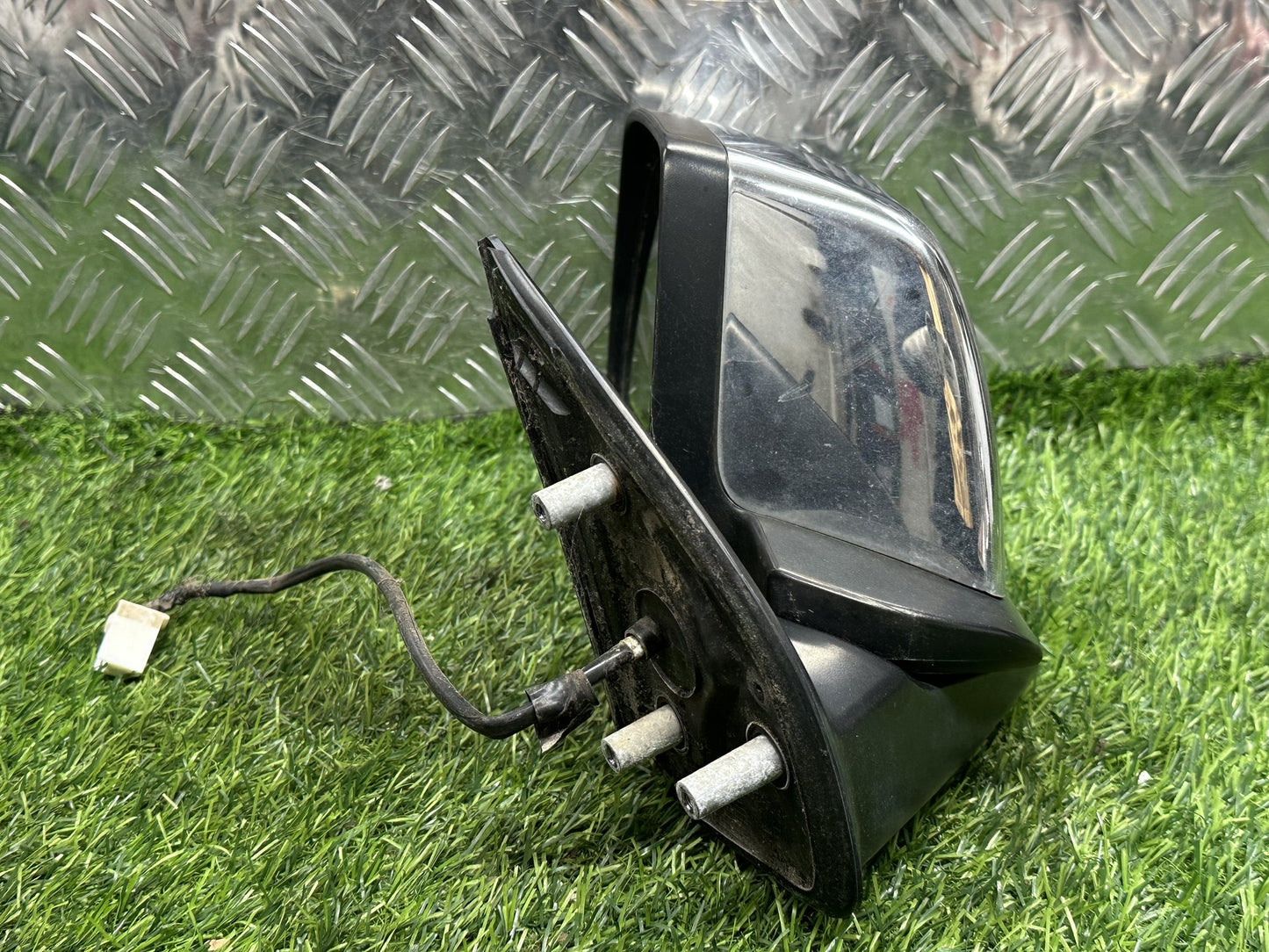 2006-2011 Mazda BT-50 UN- Left Door Mirror PN: 3 WIRE TYPE