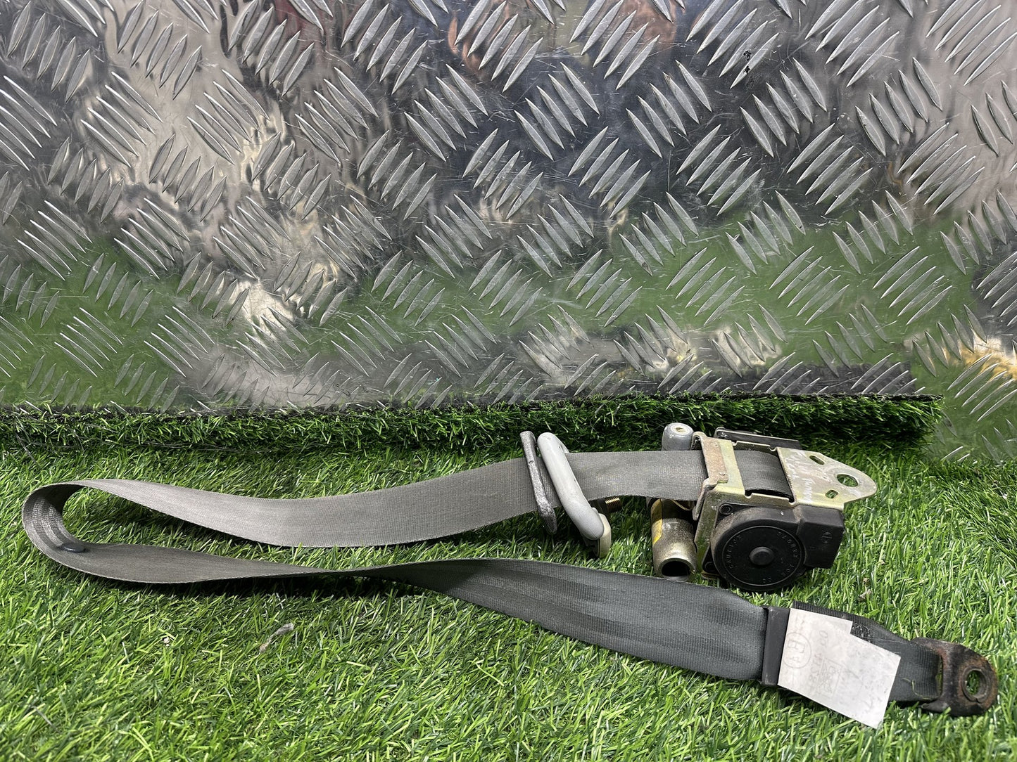 2012-2019 Foton Tunland P201- Left Front Seat Belt PN: YZ A415-8-1