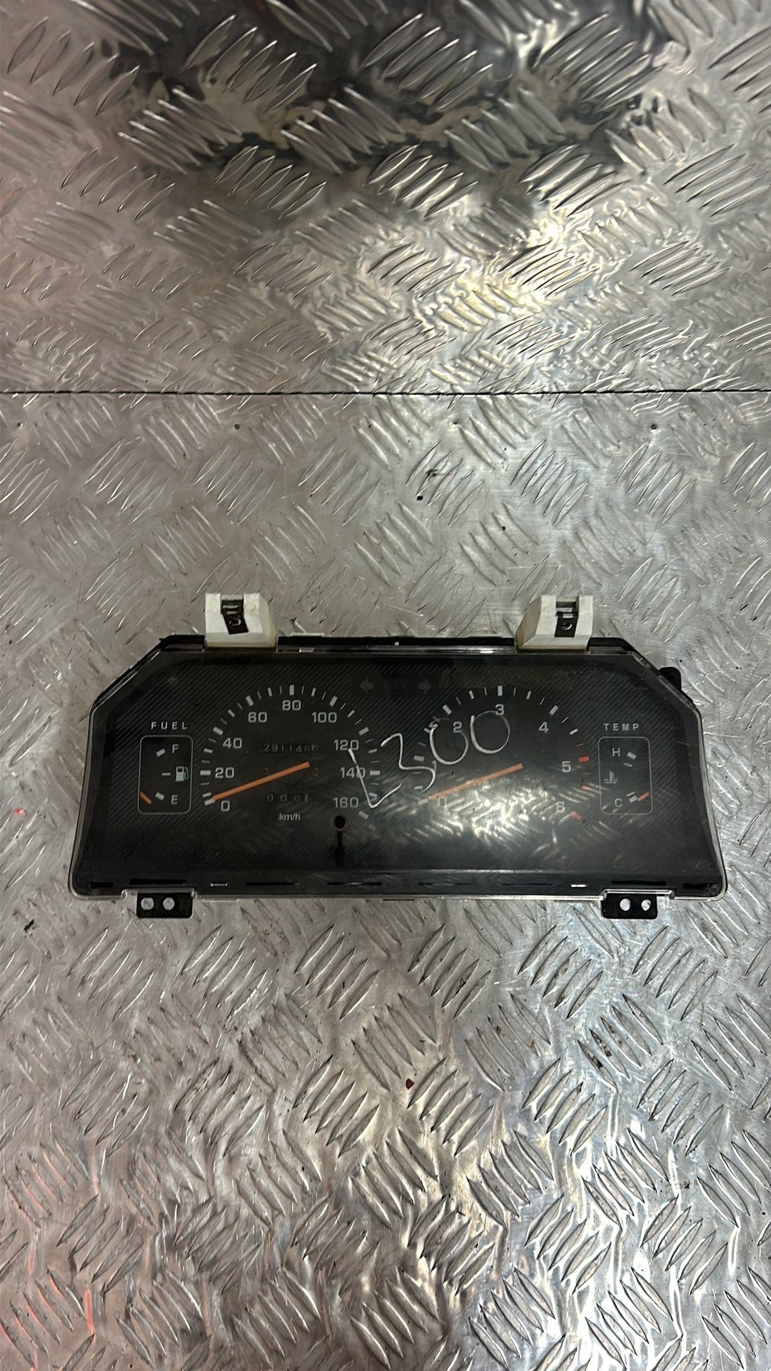 1999-2013 Mitsubishi L300 Instrument Cluster