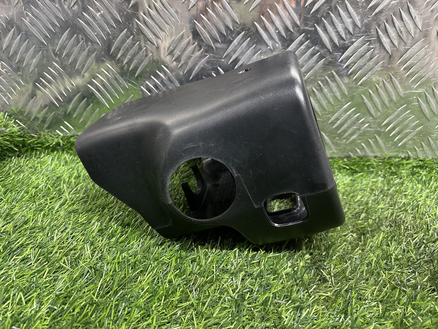 2003-2005 SUBARU Impreza GG- Steering Column Shroud PN: