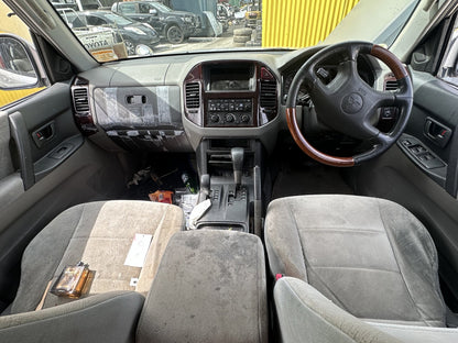 2000 Mitsubishi Pajero 6G74 LP4530 WRECKING FOR PARTS ONLY