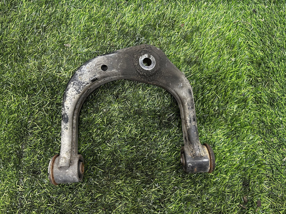 2002 Toyota Land Cruiser Prado - Left Front Upper Control Arm PN:
